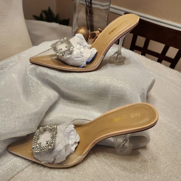 Shoe - Picture 4 of 4